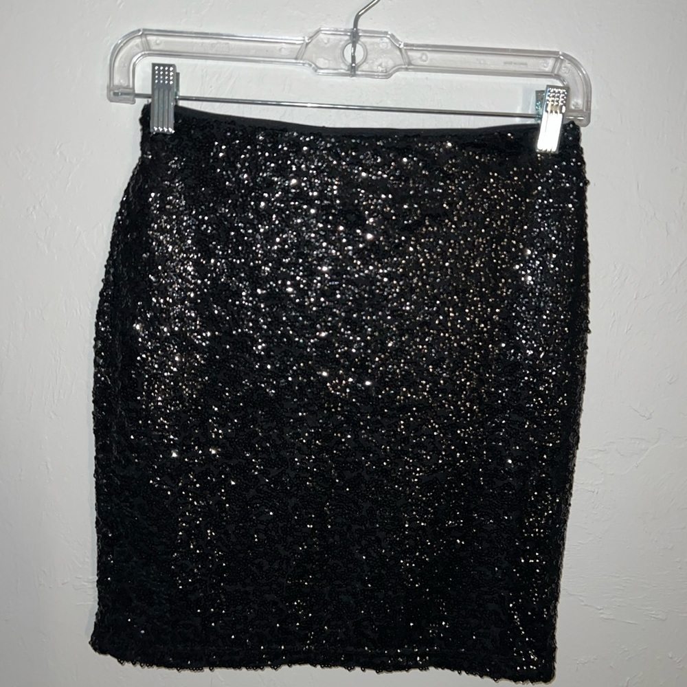H&M party style black skirt